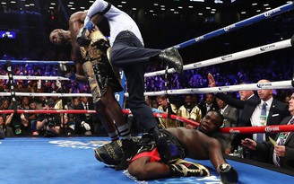 Võ sĩ Deontay Wilder 'tàn sát' đối thủ trong 3 phút