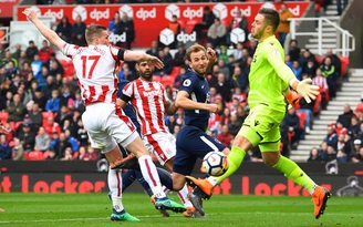 Tottenham 'xin' bàn thắng của Eriksen cho Harry Kane