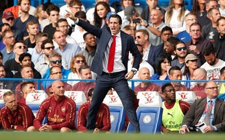 Ngoại hạng Anh: Arsenal lại thua, HLV Unai Emery lâm nguy