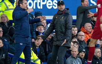 HLV Jurgen Klopp thách Man City giữ được ngôi đầu trong tháng 3