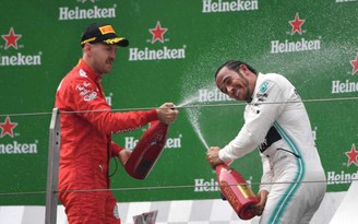 Lewis Hamilton và đội đua Mercedes vẫn thống trị F1 năm 2019