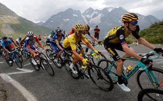 Tour de France biến động sau sự cố ẩu đả trên đường đua