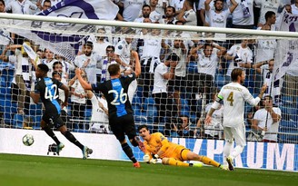 ‘Yếu bóng vía’, thủ môn Courtois xin thay ra giữa trận Real Madrid vs Brugge