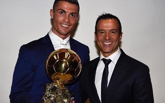 Cristiano Ronaldo hỗ trợ y tế chống dịch Covid-19 ở Bồ Đào Nha