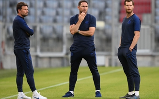 HLV Lampard: ‘Những đêm tệ như thế này cho tôi thấy rất nhiều điều phải học hỏi’