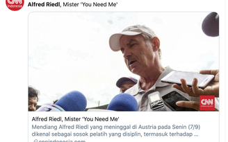 CĐV Indonesia buồn bã chia tay ‘quý ngài’: ‘Bạn có cần tôi?’, Alfred Riedl