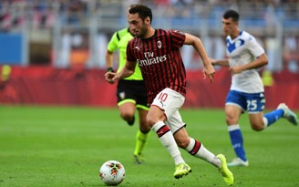 M.U đặt mục tiêu tăng sức mạnh mua ngôi sao số 1 AC Milan, Hakan Calhanoglu
