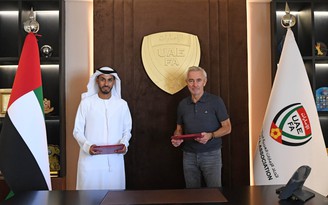 HLV Bert van Marwijk ra mắt tuyển UAE, lên kế hoạch ‘phục hận’ tuyển Việt Nam