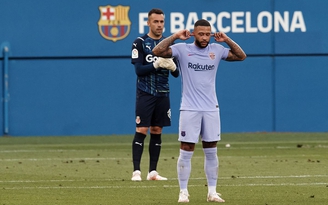 HLV Koeman ca ngợi Memphis Depay là nhân tố quan trọng của Barcelona khi vắng Messi