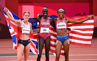 Thần đồng 19 tuổi đoạt HCV Olympic 800 m nữ cho điền kinh Mỹ sau 53 năm