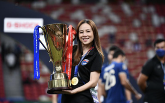 Madam Pang nhận giải thưởng vì giúp bóng đá Thái Lan phát triển