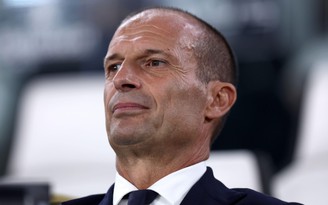 Juventus mắc nghẹn vì lời hứa với HLV Allegri