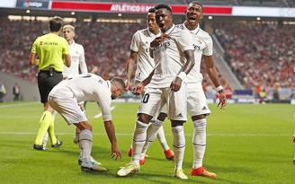 ‘Kền kền trắng’ Real nhảy múa ăn mừng chiến thắng trận derby Madrid