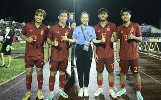 Madam Pang thưởng nóng tuyển Thái Lan 2 triệu baht khi đoạt hạng 3 King's Cup