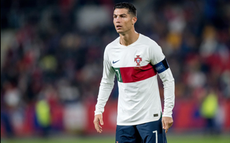Cristiano Ronaldo bị cổ động viên Bồ Đào Nha ‘hắt hủi’