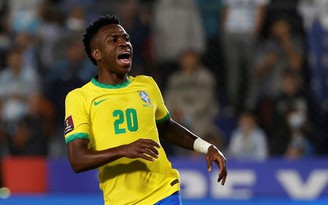HLV Tite suy tính lại lối chơi tuyển Brazil