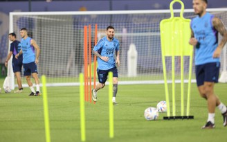 Messi kiểm tra bàn chân trước trận 'sống còn' với Mexico