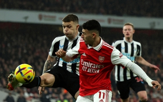 Newcastle chặn đứng đà toàn thắng của Arsenal ngay sân nhà