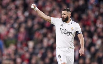 La Liga: Benzema lập công, Real Madrid gây áp lực lên Barcelona