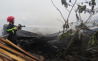 Quảng Ngãi: Cháy xưởng gỗ, thiệt hại gần 1 tỉ đồng