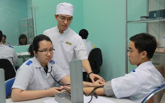 Trường ĐH y đầu tiên chuẩn bị cho sinh viên đi thực hành tại bệnh viện