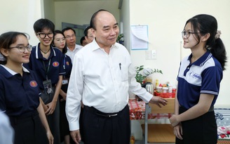 Chủ tịch nước Nguyễn Xuân Phúc: 'Sinh viên nên chơi ít nhất 1 môn thể thao'