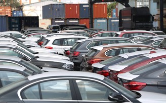 Tháng sau Tết, nhập khẩu ô tô giảm hơn 60%