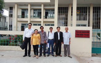 TAND tỉnh Bình Thuận gặp người tù oan Huỳnh Văn Nén thương lượng bồi thường