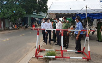 Về Bình Thuận phải trình giấy xét nghiệm âm tính Covid-19 có 'ngăn sông cấm chợ' ?