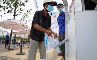 Bình Thuận: Chi 4,363 tỉ đồng hỗ trợ 4.363 hộ nghèo bị ảnh hưởng bởi dịch Covid-19