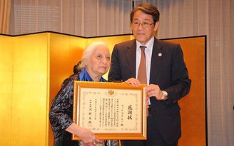 Nhật Bản truy tặng bằng khen cho giáo sư Phan Huy Lê