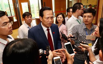 Bộ trưởng Đào Ngọc Dung: Không có chuyện tăng tuổi hưu là để quan chức giữ ghế