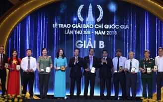 Báo Thanh Niên nhận giải B Báo chí Quốc gia với loạt bài vạch trần liên kết 'ma'