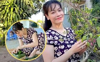 Nhật Kim Anh mặc đồ bộ giản dị, khoe tết sum họp cùng mẹ