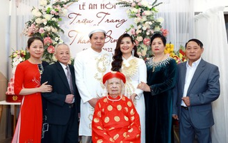 Ca sĩ Triệu Trang bất ngờ kết hôn chồng đại gia sau nhiều năm giấu kín