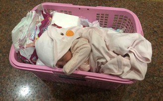 Nam Định: Bé gái 3 ngày tuổi bị bỏ rơi trước cổng chùa