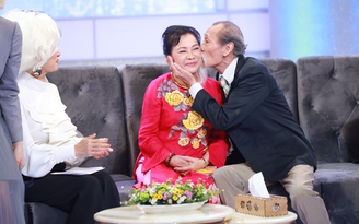 Nghệ sĩ U.80 Mạnh Dung: 'Mỗi lần hôn bà xã tôi thấy khỏe lắm'