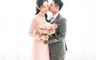 Phan Thành tung ảnh nhẫn cưới, chuẩn bị kết hôn với hot blogger Primmy Trương