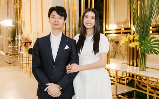 Á hậu Thúy Vân cùng chồng dự sự kiện sau 1 tháng sinh con