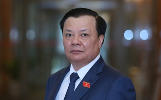 Bộ trưởng Tài chính Đinh Tiến Dũng thay ông Vương Đình Huệ làm Bí thư Hà Nội