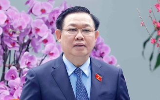 Chủ tịch Quốc hội: 'Dệt may Việt Nam không thể cứ làm gia công mãi'