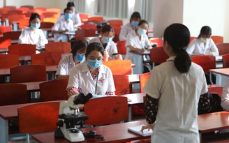 Bộ GD-ĐT 'chốt' điểm sàn ngành y và đào tạo giáo viên năm 2022