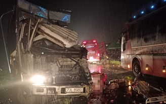 Tai nạn liên hoàn trong đêm tại Bình Phước: 1 người chết, 4 người bị thương