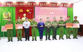 Chủ tịch UBND tỉnh Bình Phước khen thưởng 4 tập thể về phòng, chống tội phạm
