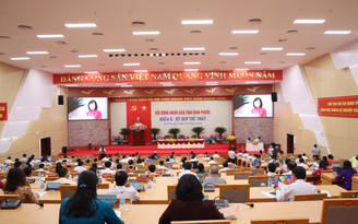 Nhân sự Bình Phước: Bà Huỳnh Thị Hằng tái đắc cử Chủ tịch HĐND tỉnh