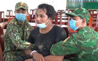 Bình Phước bắt nghi phạm người Campuchia vận chuyển hơn 1 kg ma túy qua biên giới