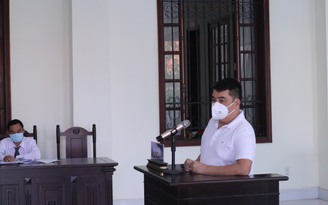 Vụ buôn lậu 930 tấn điều ở Bình Phước: VKS đề nghị phạt bị cáo 12 - 13 năm tù, tòa tuyên phạt 2 tỉ đồng
