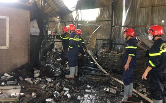 Bình Phước: Cháy cơ sở sang chiết gas, vợ chồng người chủ bị bỏng, ngộ độc