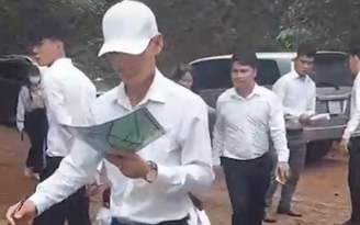Lại xuất hiện clip khách chốt mua đất 'nhanh như chớp' tại Bình Phước