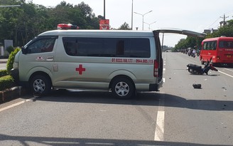 Bình Phước: Xe cấp cứu va chạm xe máy khiến 1 người tử vong